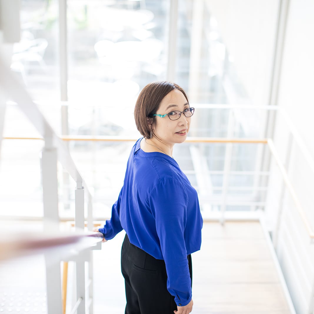 杉本 亜砂子先生